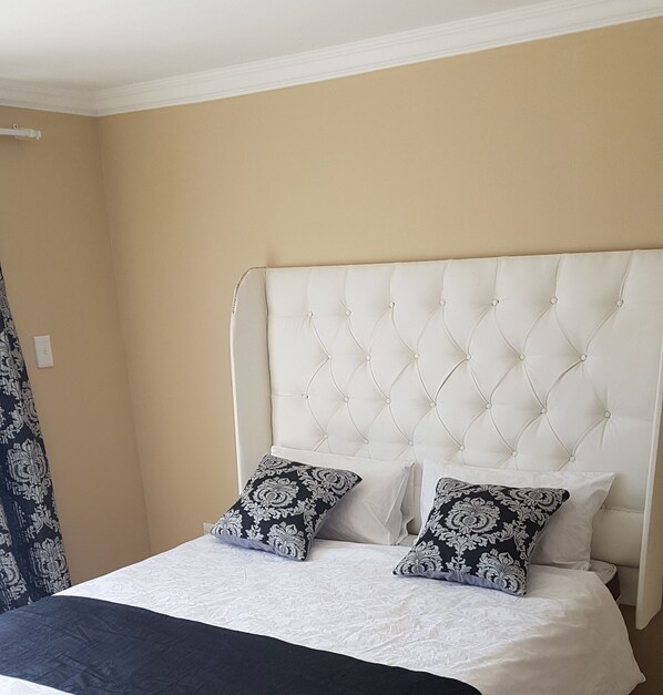 1 chambre, fer et planche à repasser, Wi-Fi gratuit, draps fournis