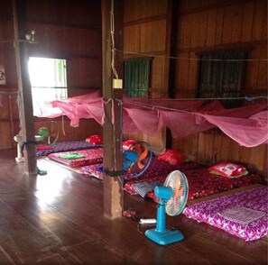 17-Bed Mixed Dormitory