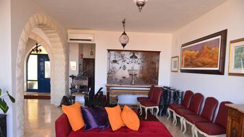 Villa Luxe, plusieurs lits | Coin séjour