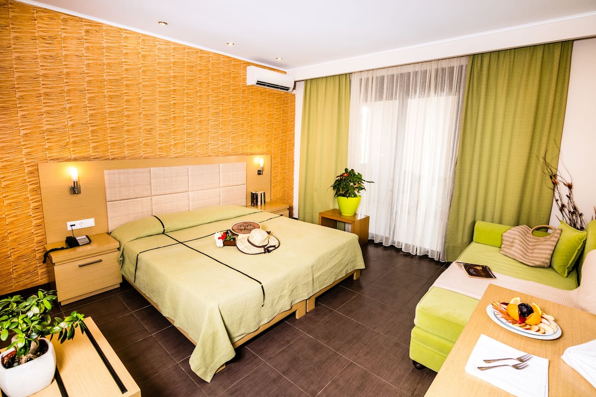 1 bedroom, in-room safe, free cots/infant beds, free WiFi