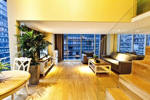 Deluxe-Suite | Schreibtisch, Verdunkelungsvorhänge, kostenloses WLAN