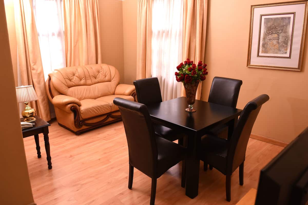 Executive Room | Living area | LCD TV