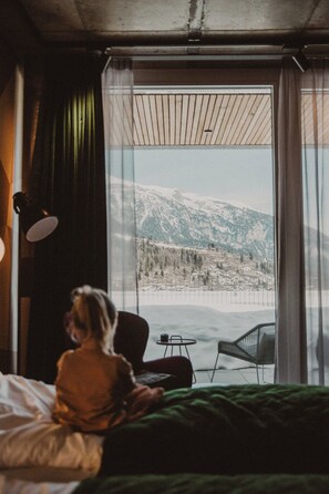 In-room safe, iron/ironing board, free cots/infant beds, free WiFi - Me and All Hotel Flims, by Hyatt (Flims)