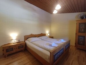 1 chambre, fer et planche à repasser, Wi-Fi gratuit, draps fournis