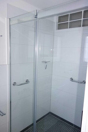 Comfort Condo, 1 Bedroom, Accessible, Valley View (Werner) | Bathroom - Wohnung Werner (Wachtberg)