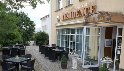 Hotel & Restaurant Residence