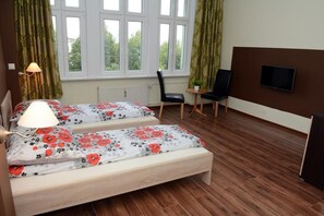 Basic Quadruple Room, 1 Bedroom