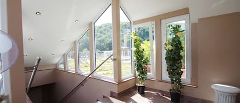 舒適頂樓客房 (Alexandra, excl. 120 € cleaning fee) | 1 間臥室、遮光布/窗簾、隔音、熨斗/熨衣板