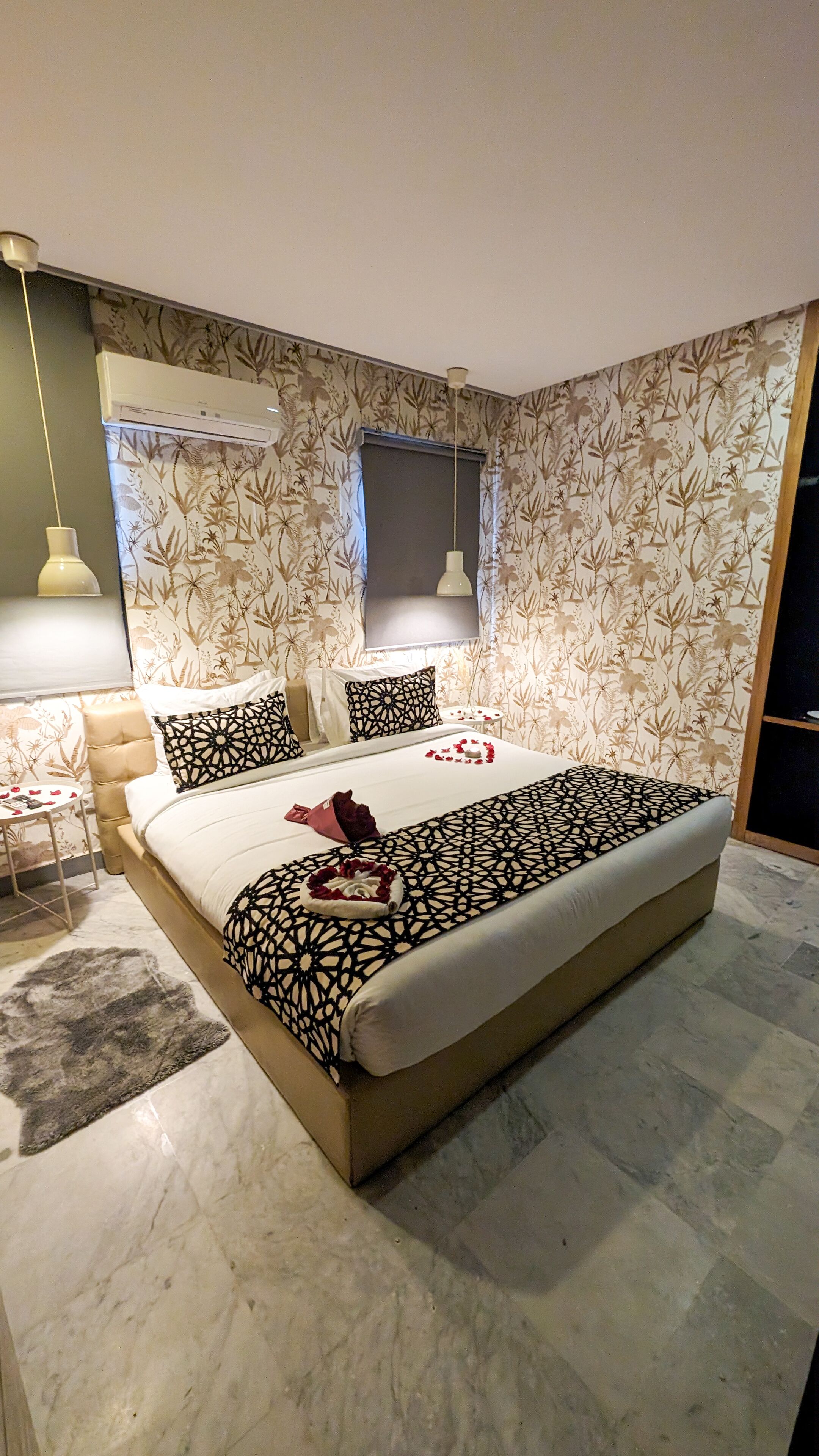 Presidentiële suite | Luxe beddengoed, een minibar, een kluis op de kamer