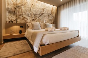 Penedo Tange | In-room safe, individually decorated, individually furnished