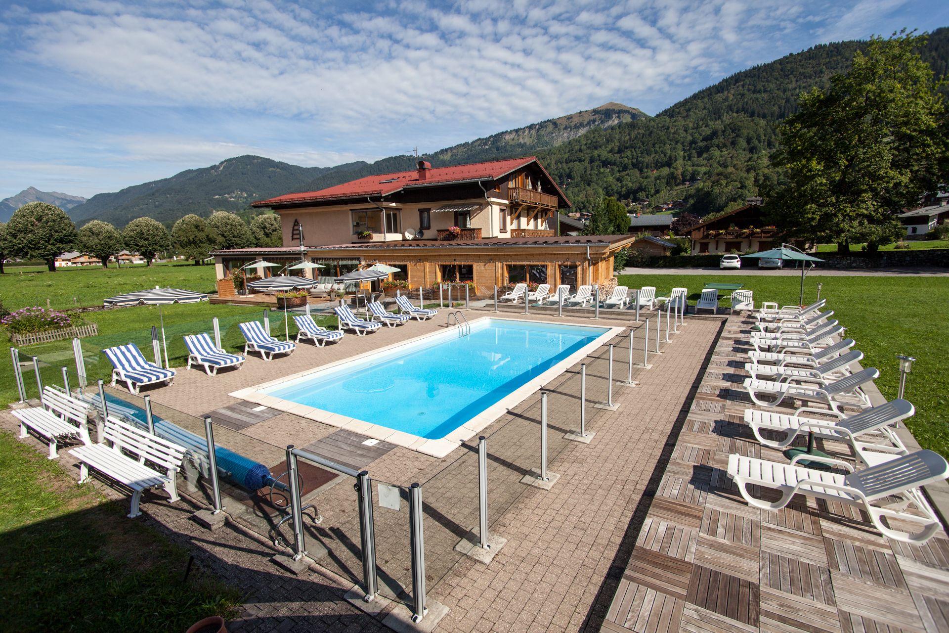 Piscina externa sazonal