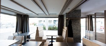 Hotel & Cafe Rubus