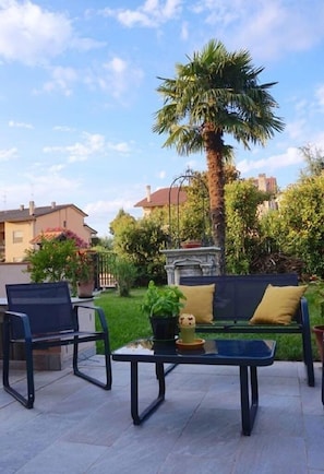 Outdoor dining - Residenza Il Cacao (Perugia)