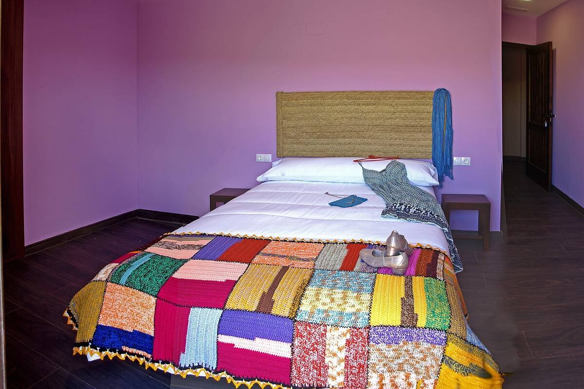Sistema de insonorización, wifi gratis y ropa de cama 