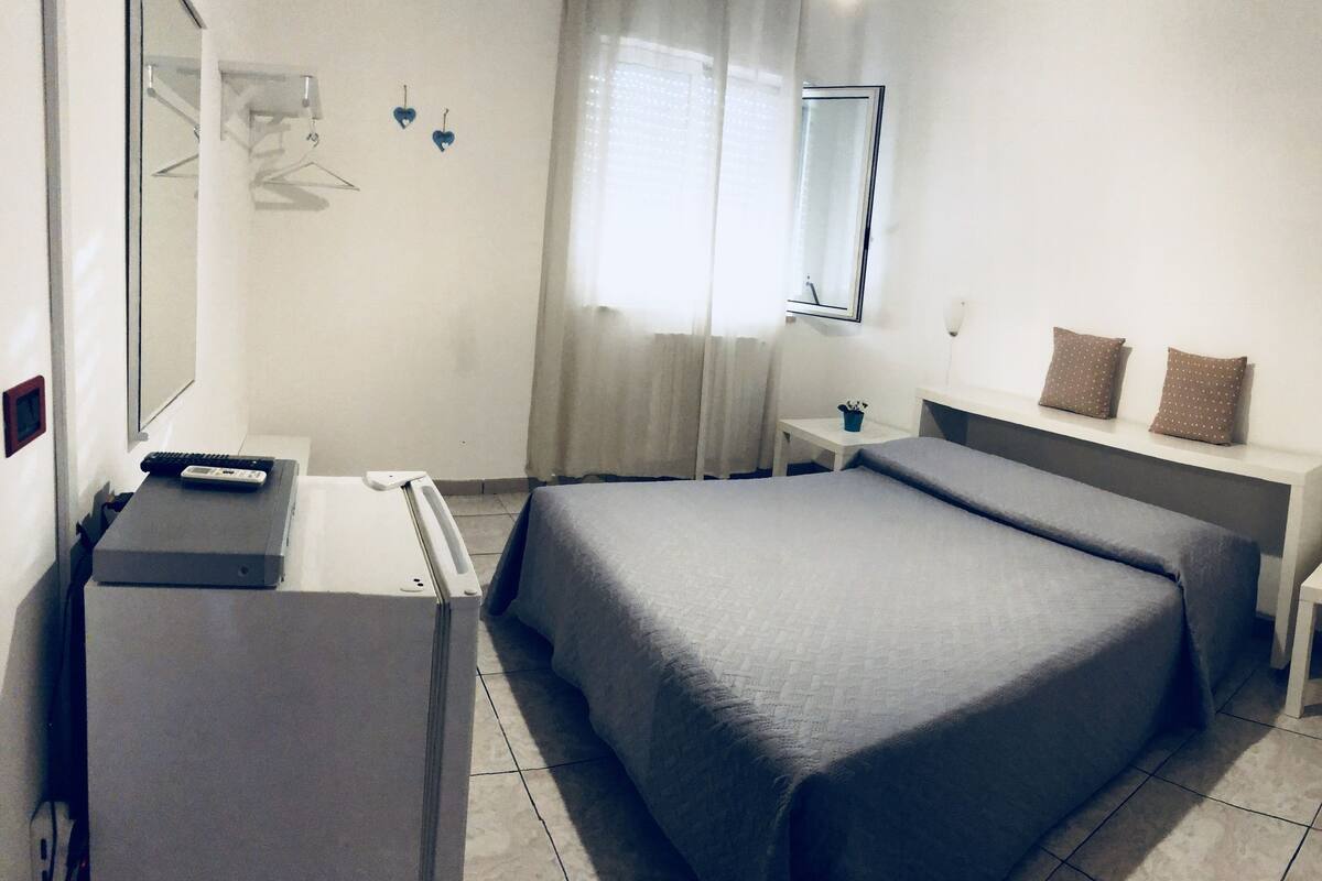 Deluxe-Doppelzimmer, Whirlpool | 1 Schlafzimmer, hochwertige Bettwaren, kostenloses WLAN