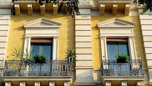 Unclassified image, 3 of 20, button - 5 Balconi (Catania)