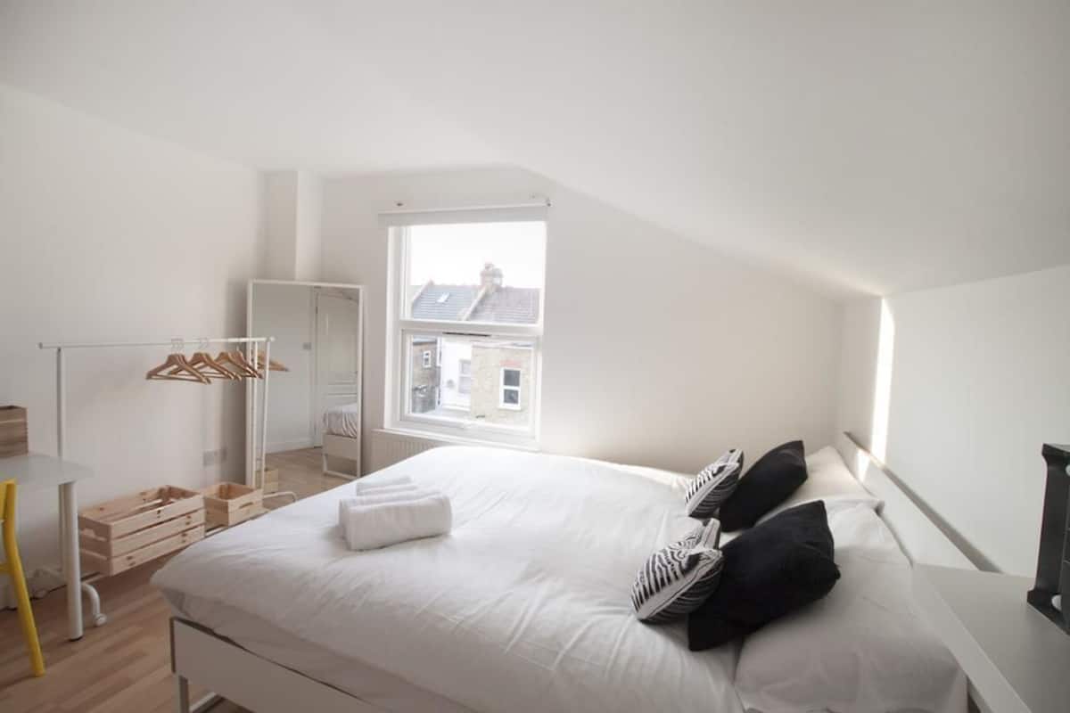 Standard Double Room, Shared Bathroom