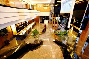 1 Schlafzimmer, individuell eingerichtet, Schreibtisch