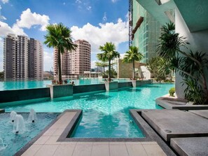 Outdoor pool - Swiss Garden Homes (Kuala Lumpur)