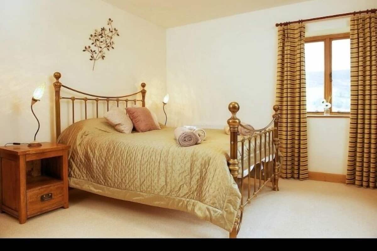 Ropa de cama de alta calidad y tabla de planchar con plancha