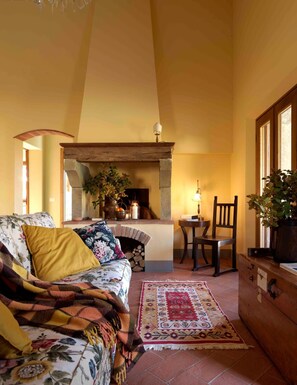 Villa, 3 soverom, utsikt mot innsjø | Oppholdsrom