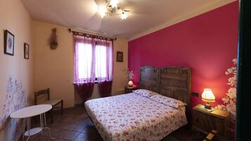 Camera doppia | Biancheria da letto di alta qualità, una scrivania