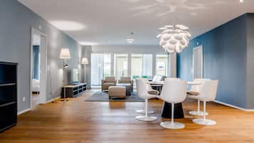 Apartment | Essbereich im Zimmer