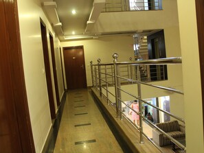 Hallway - Hotel Kyron (New Delhi)