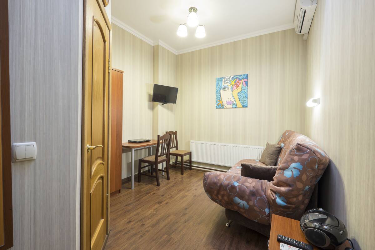 In-room safe, desk, iron/ironing board, free WiFi