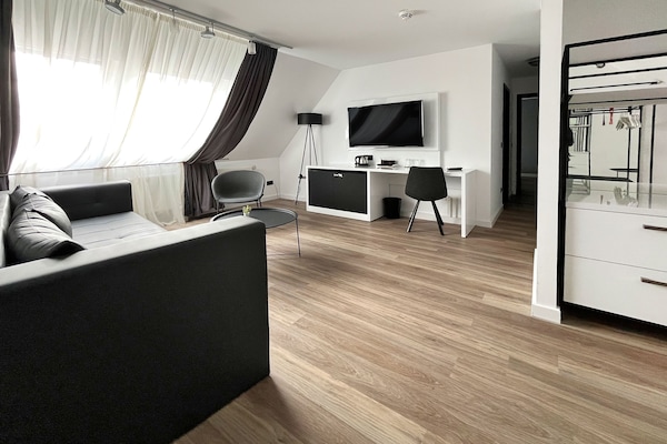 Artículos del minibar gratis y caja de seguridad en la habitación