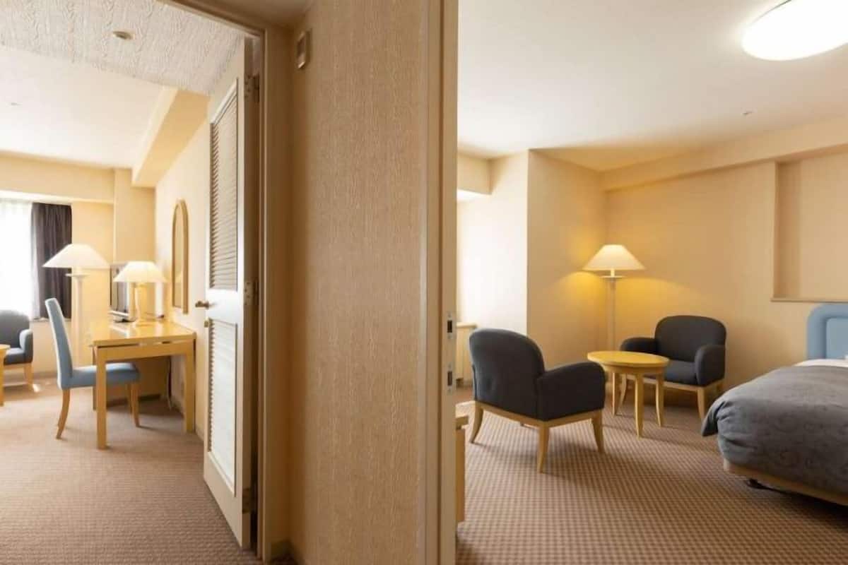 2 bedrooms, in-room safe, desk, free WiFi