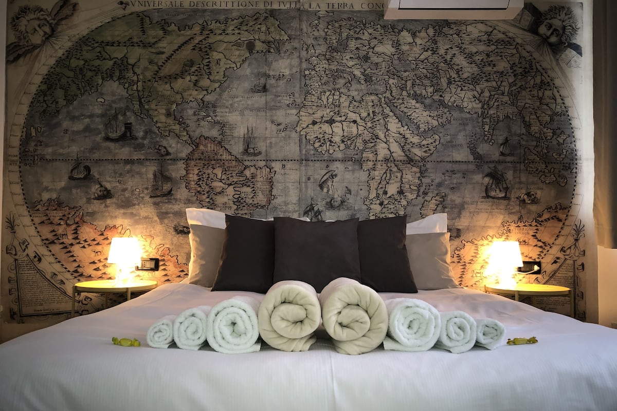 Classic Double or Twin Room | Down comforters, individually decorated, individually furnished, desk