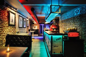 Bar (en el alojamiento)