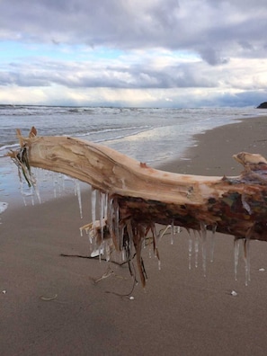 Una spiaggia nelle vicinanze