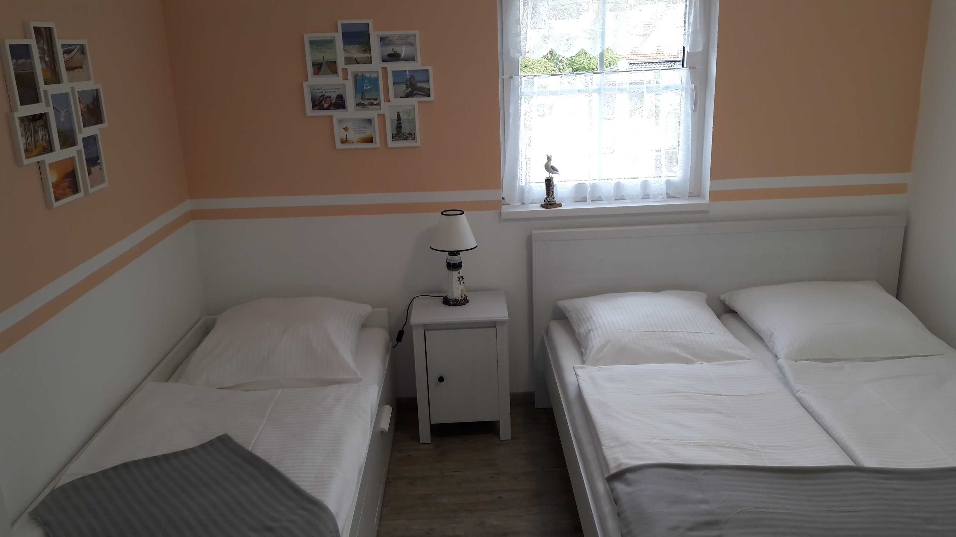 1 bedroom, travel crib, WiFi