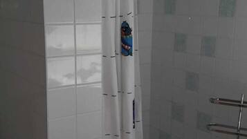 Dusche, Seife, Toilettenpapier