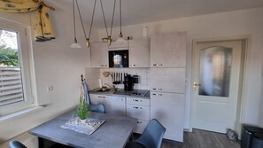 Kühlschrank, Mikrowelle