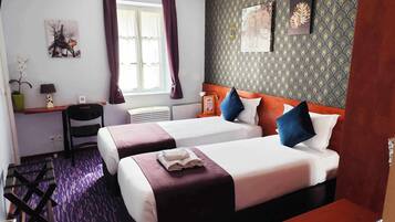 Twin Room | In-room safe, individually decorated, individually furnished, desk