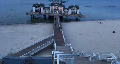 Vacation apartment garden - Breakfast in the morning sun - Ferienwohnungen Polchow -