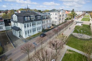 Unclassified image, 4 of 8, button - Vacation apartment 6 - Villa HENRIETTE (Heringsdorf)