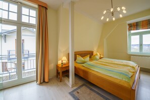 Unclassified image, 5 of 8, button - Vacation apartment 6 - Villa HENRIETTE (Heringsdorf)