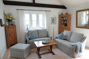 Unclassified image, 4 of 28, button