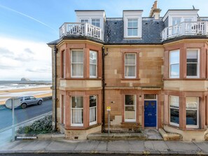 Apartment, Multiple Beds | Front of property
