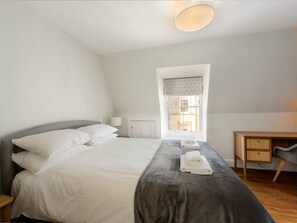 3 habitaciones, tabla de planchar con plancha y wifi gratis 