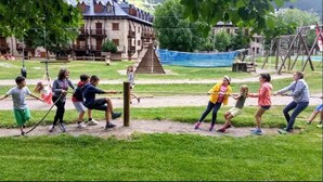 Children’s play area – outdoor - Apartamentos La Solana (La Vall de Boi)