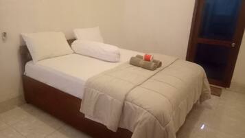 Deluxe-Doppelzimmer | Schreibtisch, laptopgeeigneter Arbeitsplatz, Verdunkelungsvorhänge