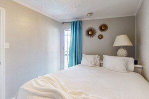 1 Schlafzimmer, BĂŒgeleisen/BĂŒgelbrett, kostenloses Internet, BettwĂ€sche