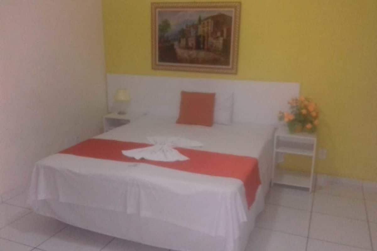 Suite | Blackout curtains, free WiFi, bed sheets, wheelchair access