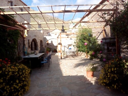 Mani Dere Tower Home