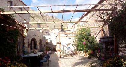 Mani Dere Tower Home